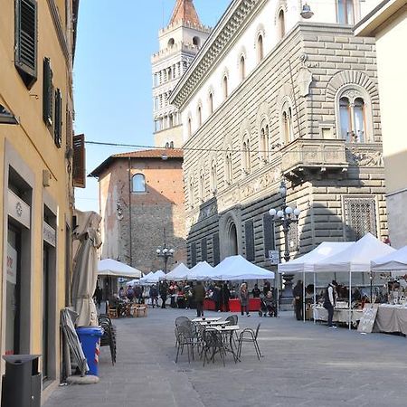 B&B Al Canto Del Cavour ピストイア エクステリア 写真