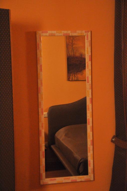 B&B Al Canto Del Cavour ピストイア 部屋 写真