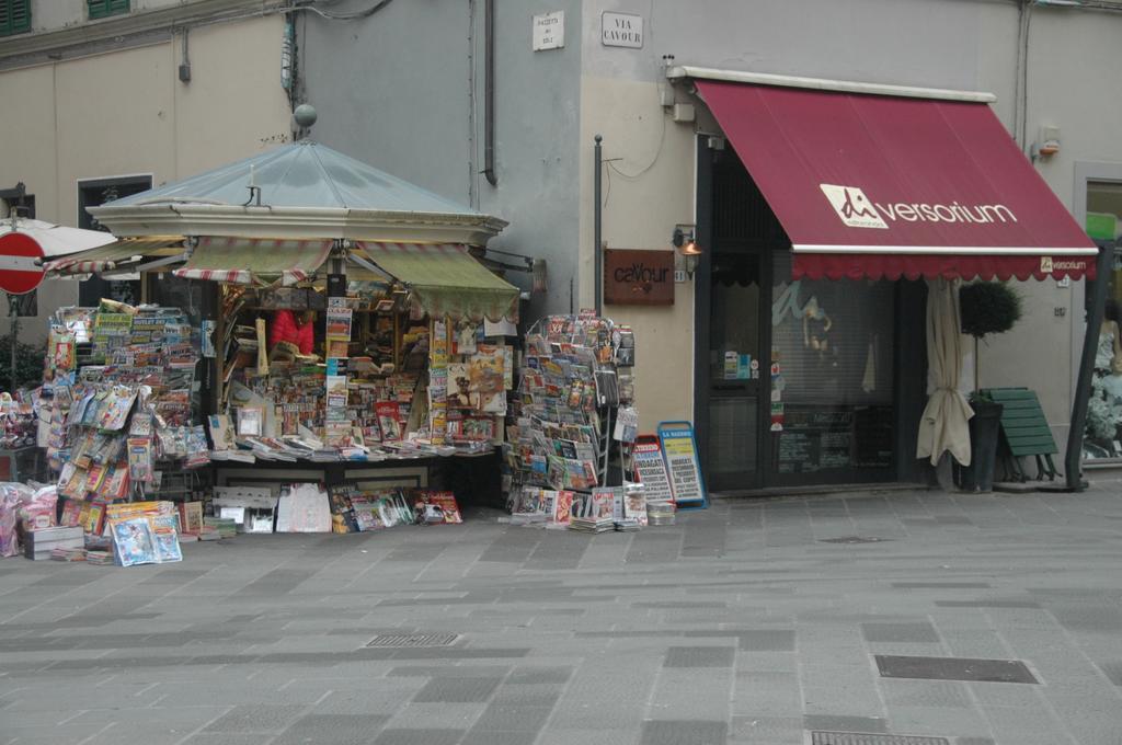 B&B Al Canto Del Cavour ピストイア エクステリア 写真