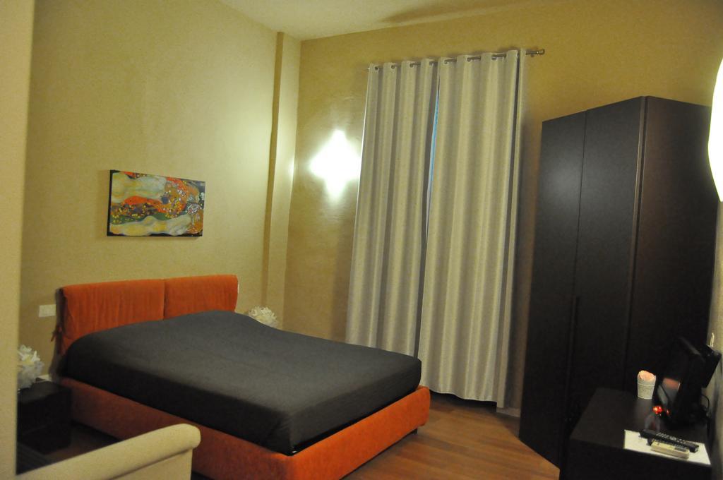 B&B Al Canto Del Cavour ピストイア 部屋 写真