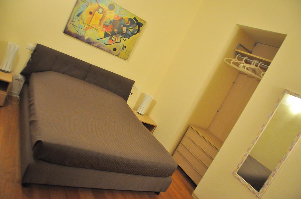 B&B Al Canto Del Cavour ピストイア エクステリア 写真